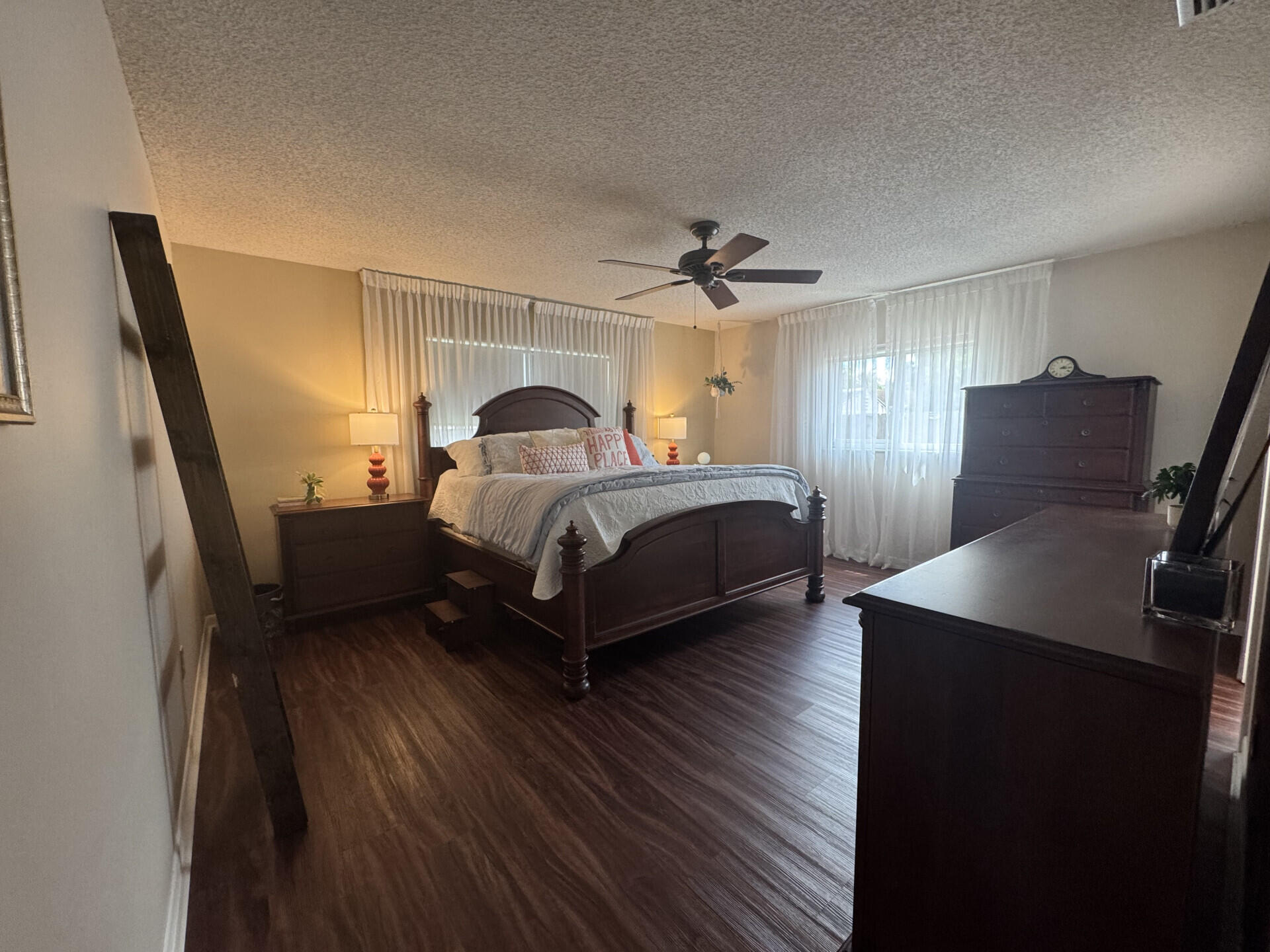 SANDALFOOT COVE SEC 2 - Residential