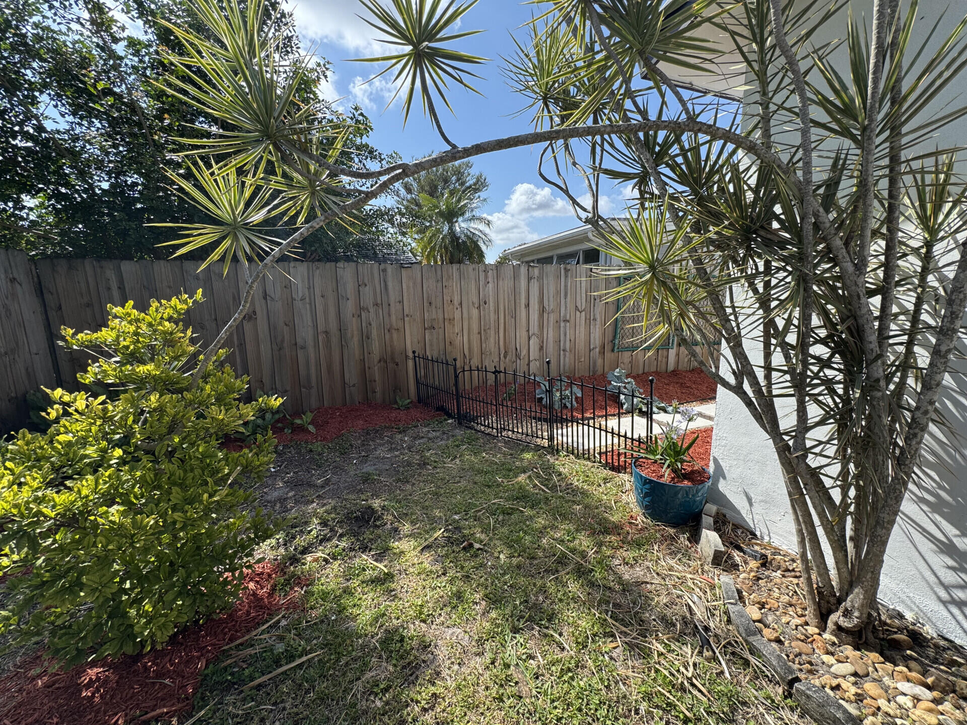 SANDALFOOT COVE SEC 2 - Residential