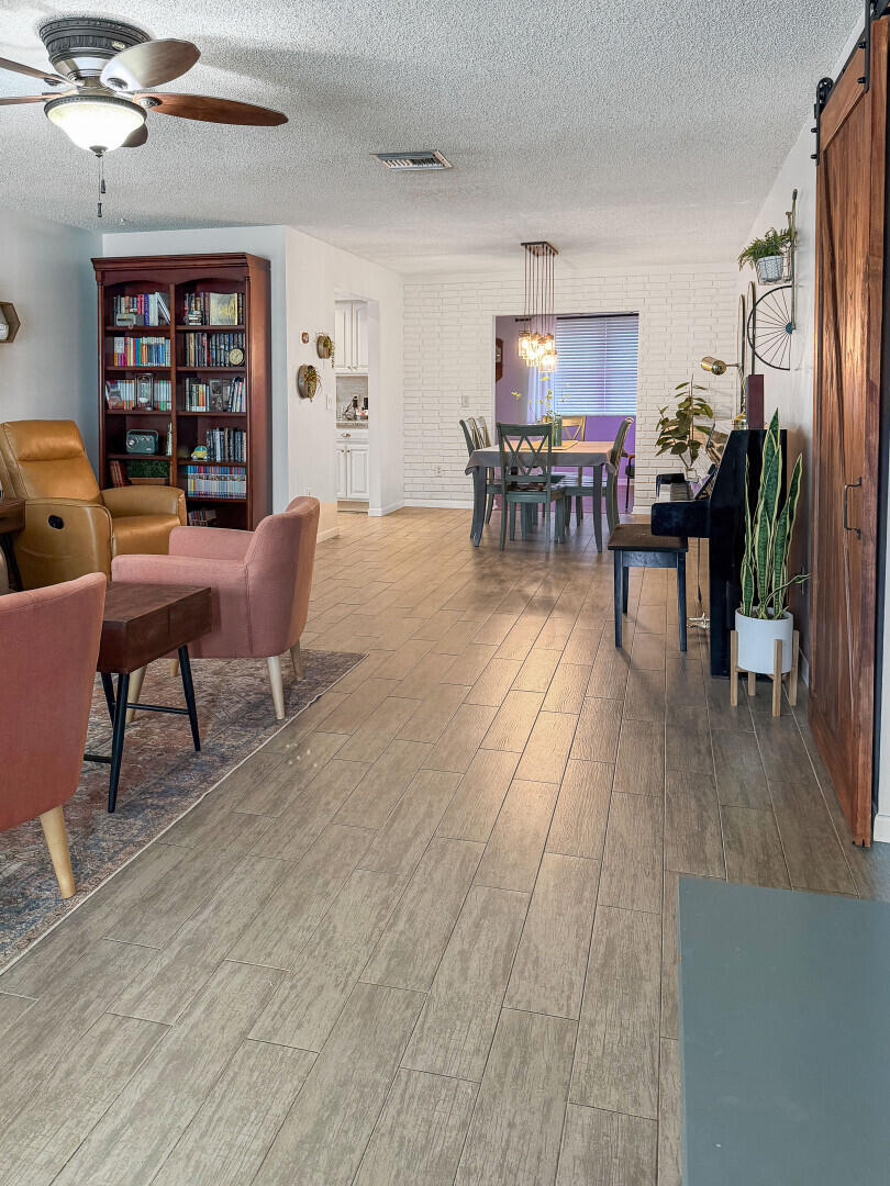 SANDALFOOT COVE SEC 2 - Residential