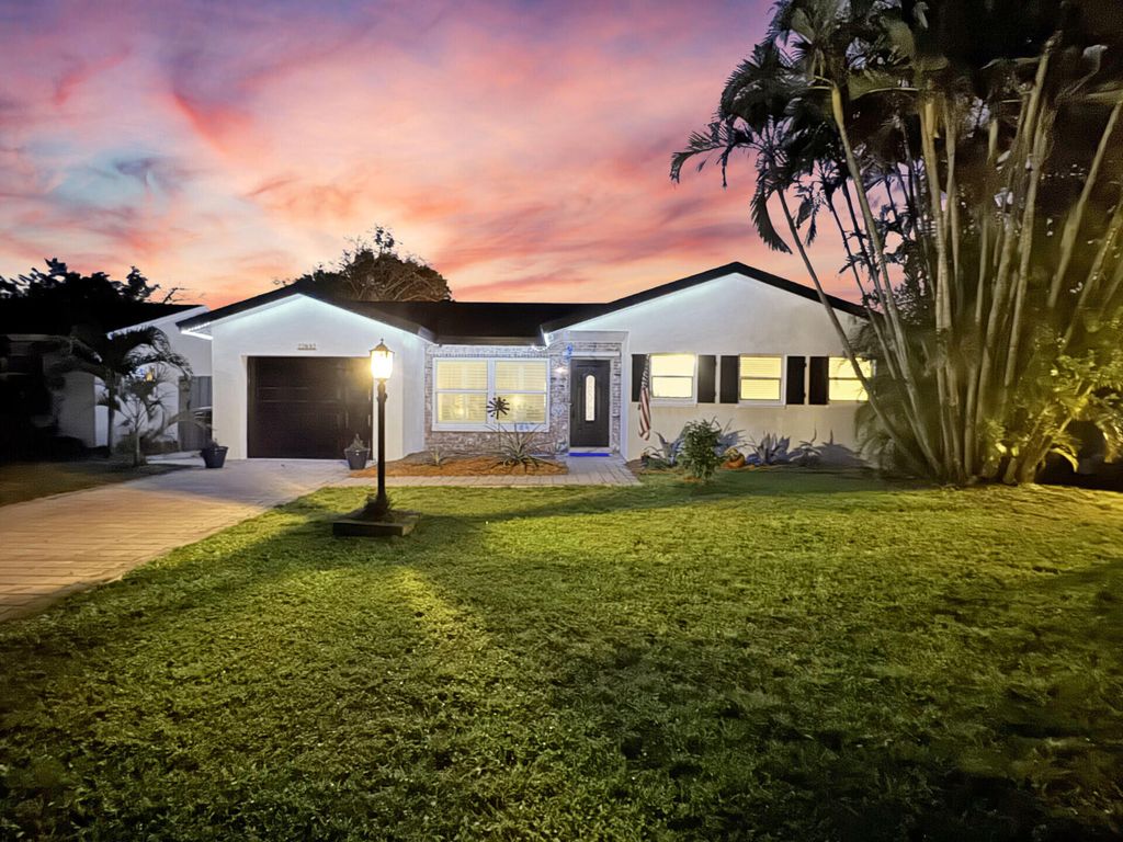 Photo of 22692 SW 65th Circle, Boca Raton, FL 33428 (MLS # B26005354)