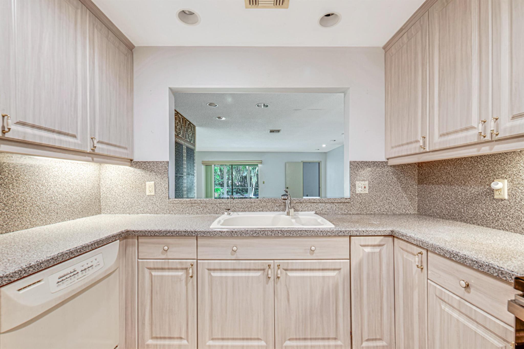 LUCERNE LAKES HOMES VILLAGE II 1ST ADD - Residential