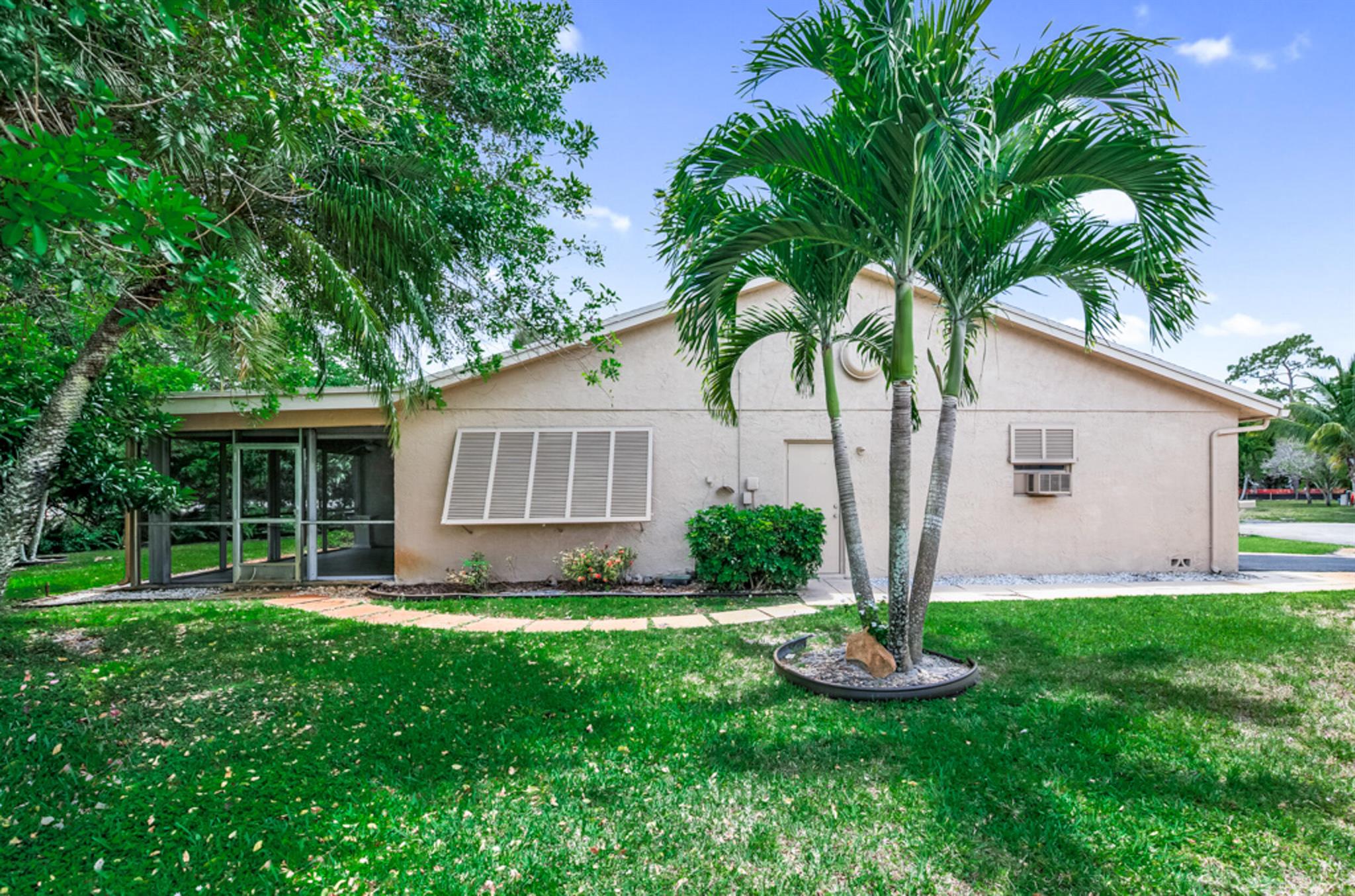 LUCERNE LAKES HOMES VILLAGE II 1ST ADD - Residential