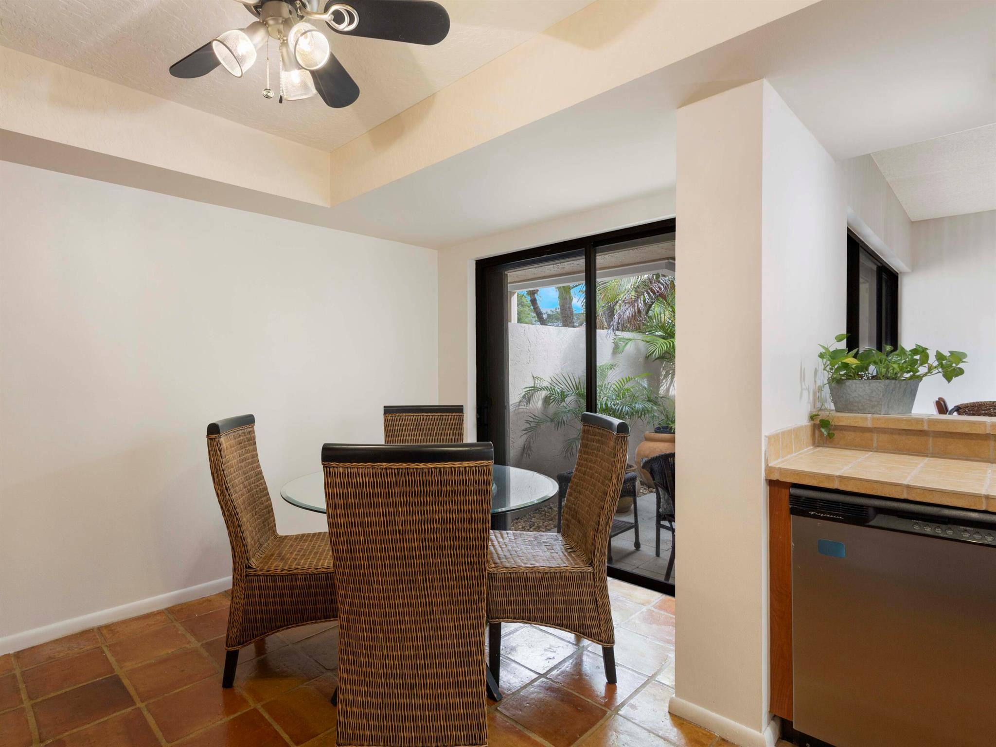 LAKESHORE COLONY VILLAS - Residential