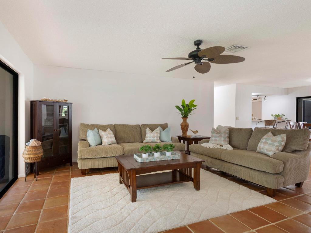 LAKESHORE COLONY VILLAS - Residential