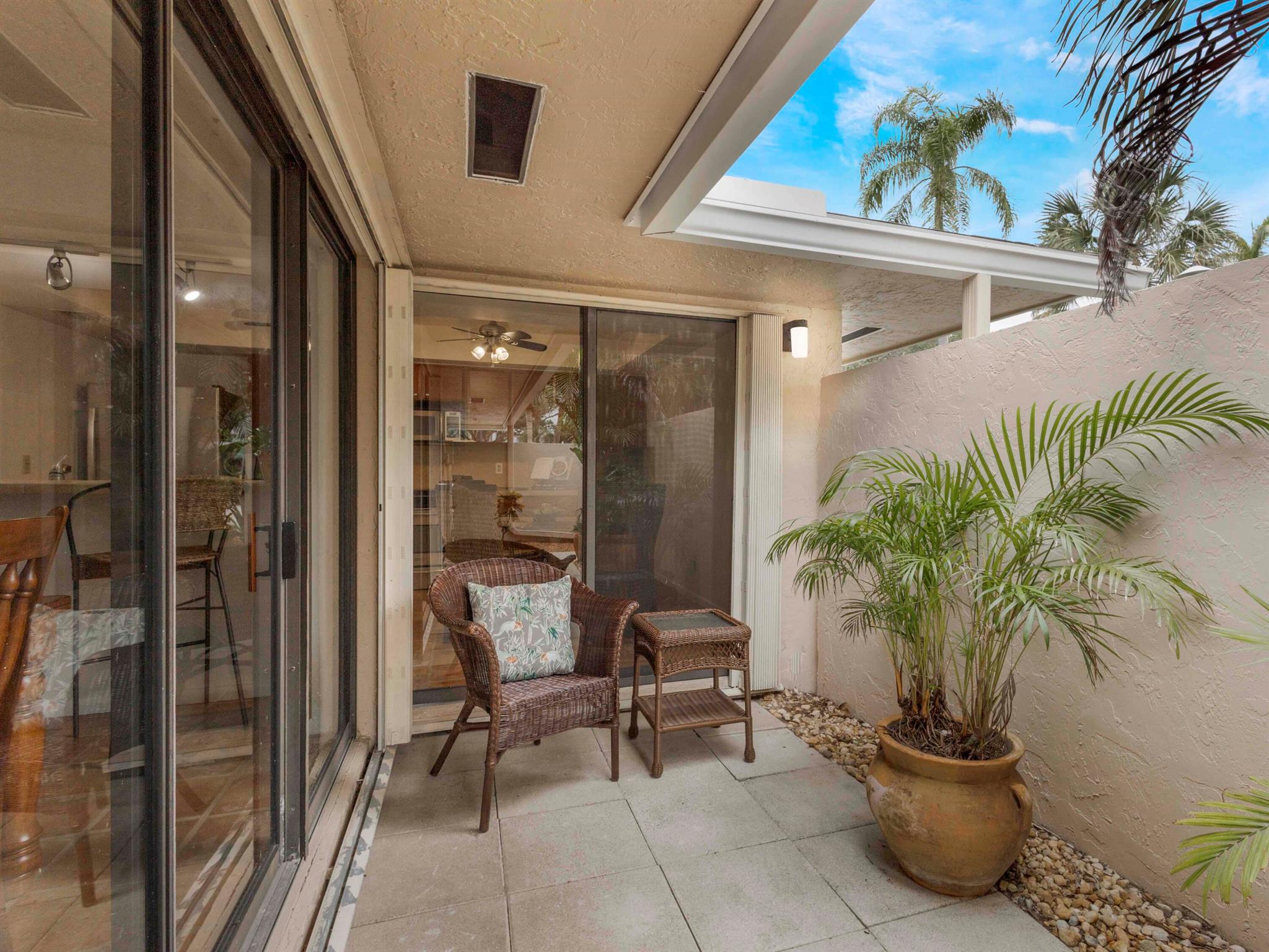 LAKESHORE COLONY VILLAS - Residential