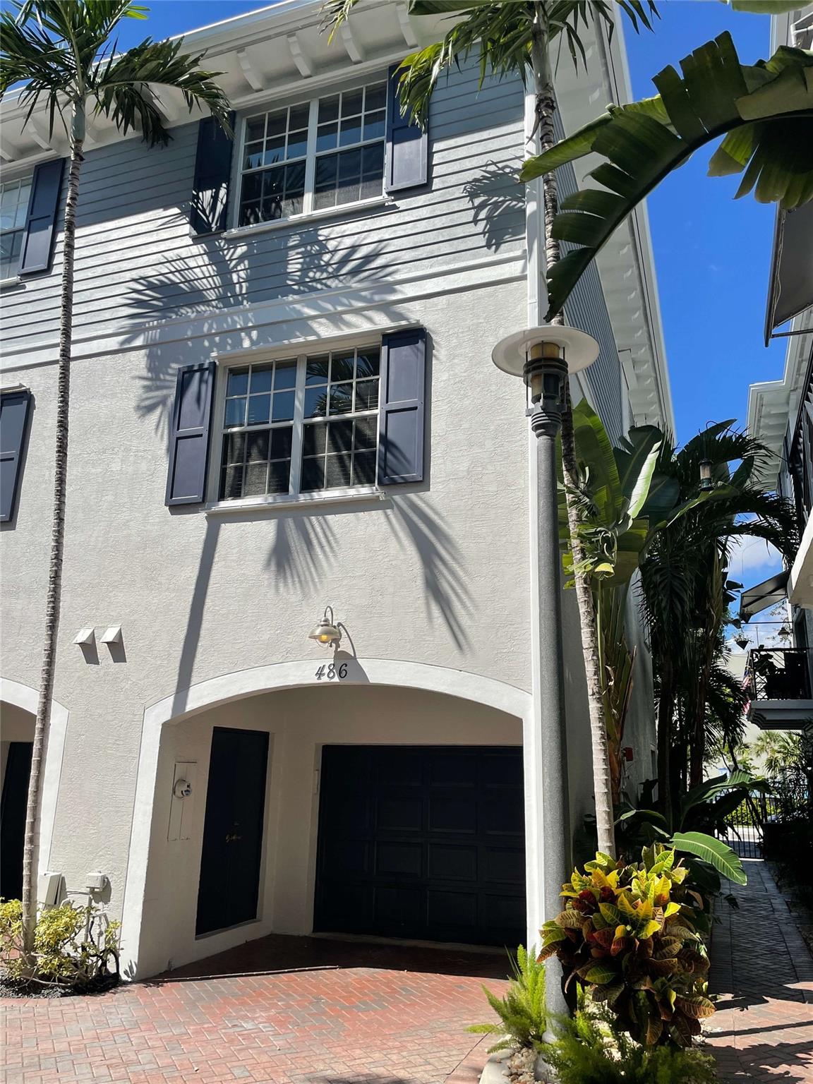 486 NE 2nd Ave 13