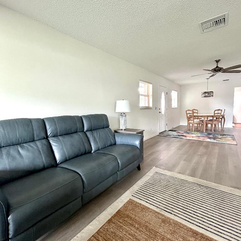 COUNTRY MANORS CONDO - Residential