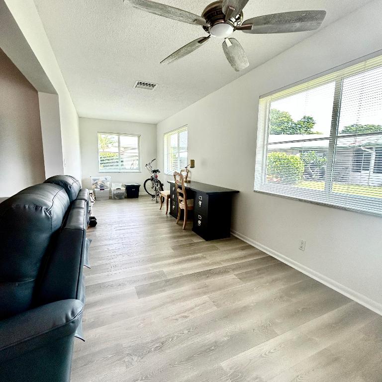 COUNTRY MANORS CONDO - Residential