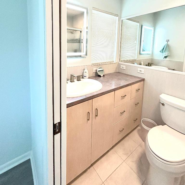 COUNTRY MANORS CONDO - Residential