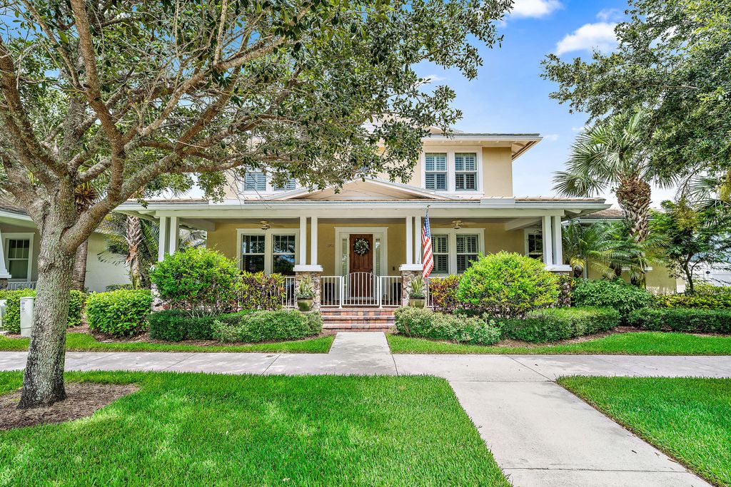 Photo of 2702 W Mallory Boulevard, Jupiter, FL 33458 (MLS # R10808478)