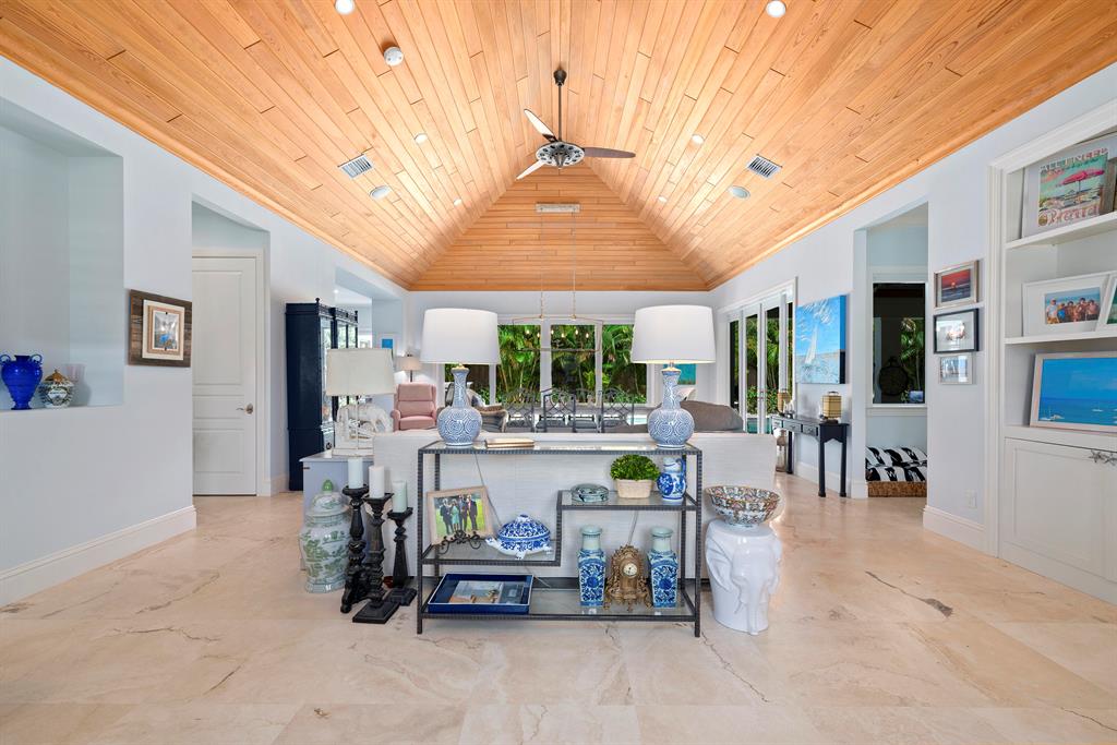 CRESTWOOD DELRAY - Residential