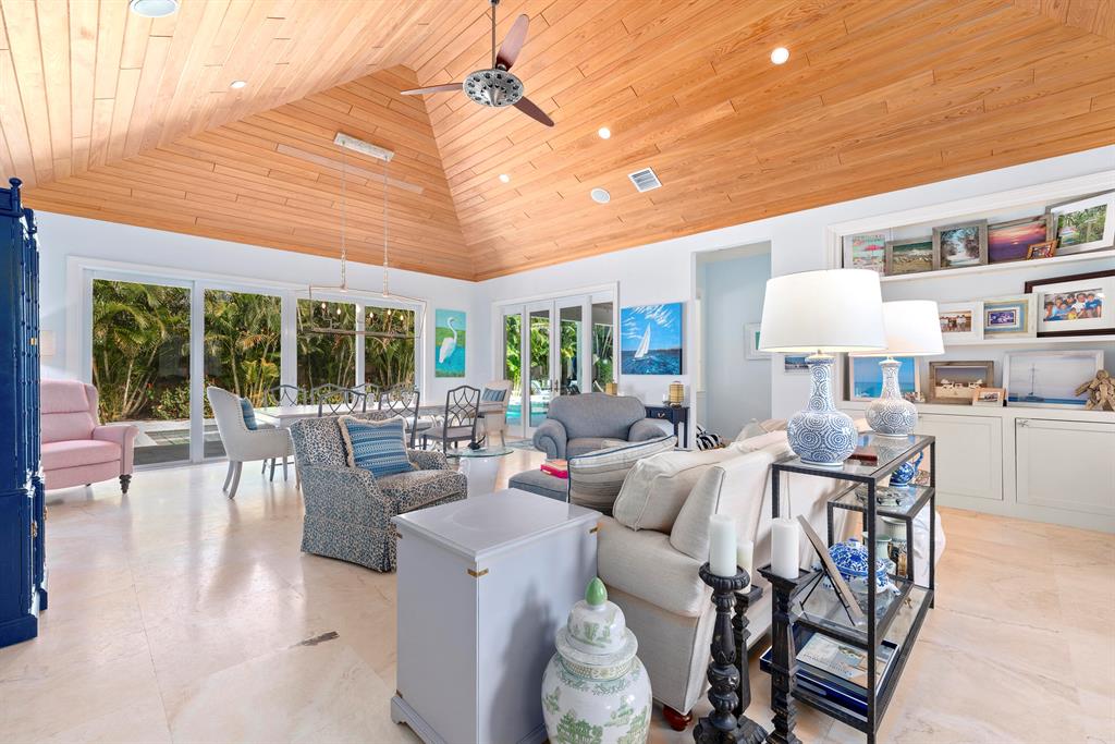 CRESTWOOD DELRAY - Residential