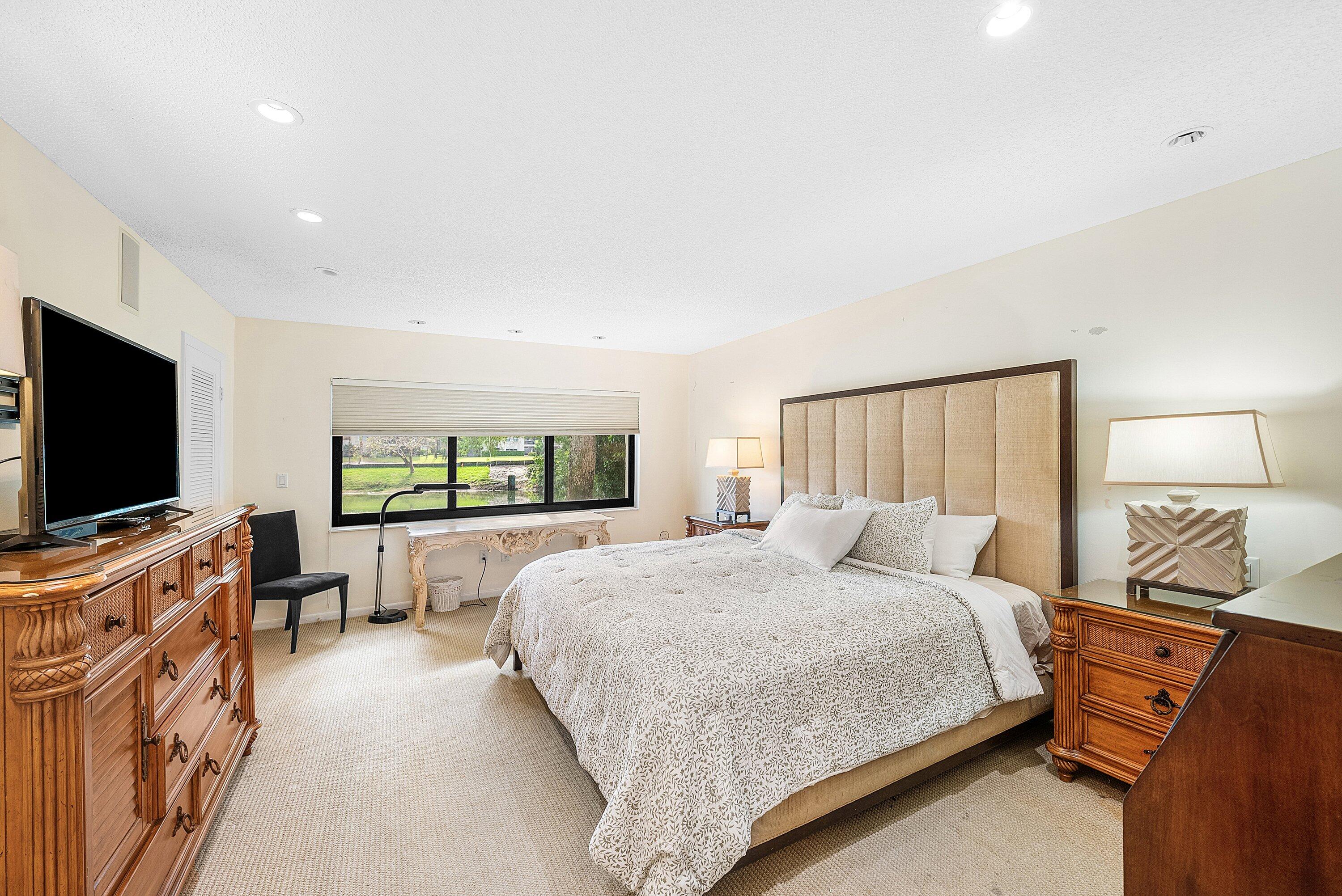 WESTGATE AT HUNTERS RUN - Residential