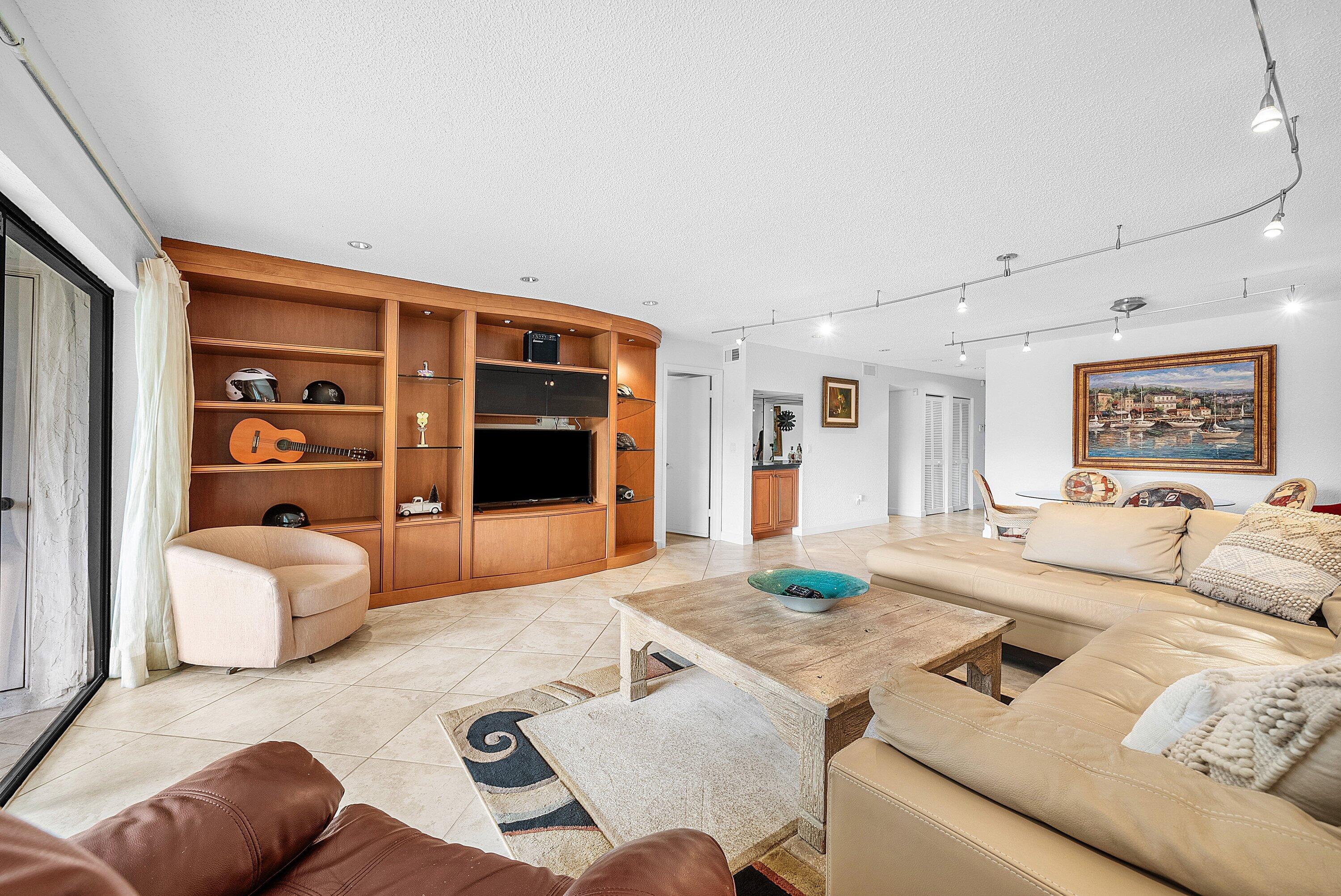 WESTGATE AT HUNTERS RUN - Residential