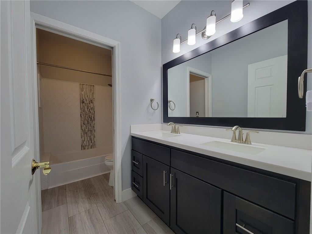 Embassy Lakes Ph II 141-4 - Residential Lease