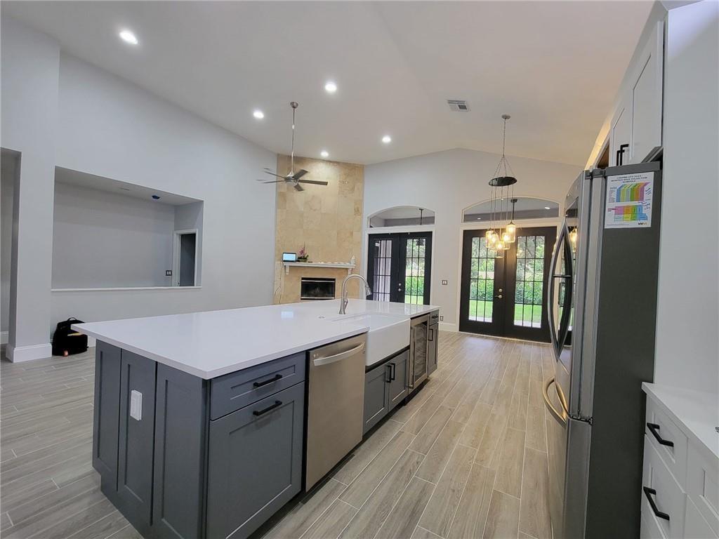 Embassy Lakes Ph II 141-4 - Residential Lease