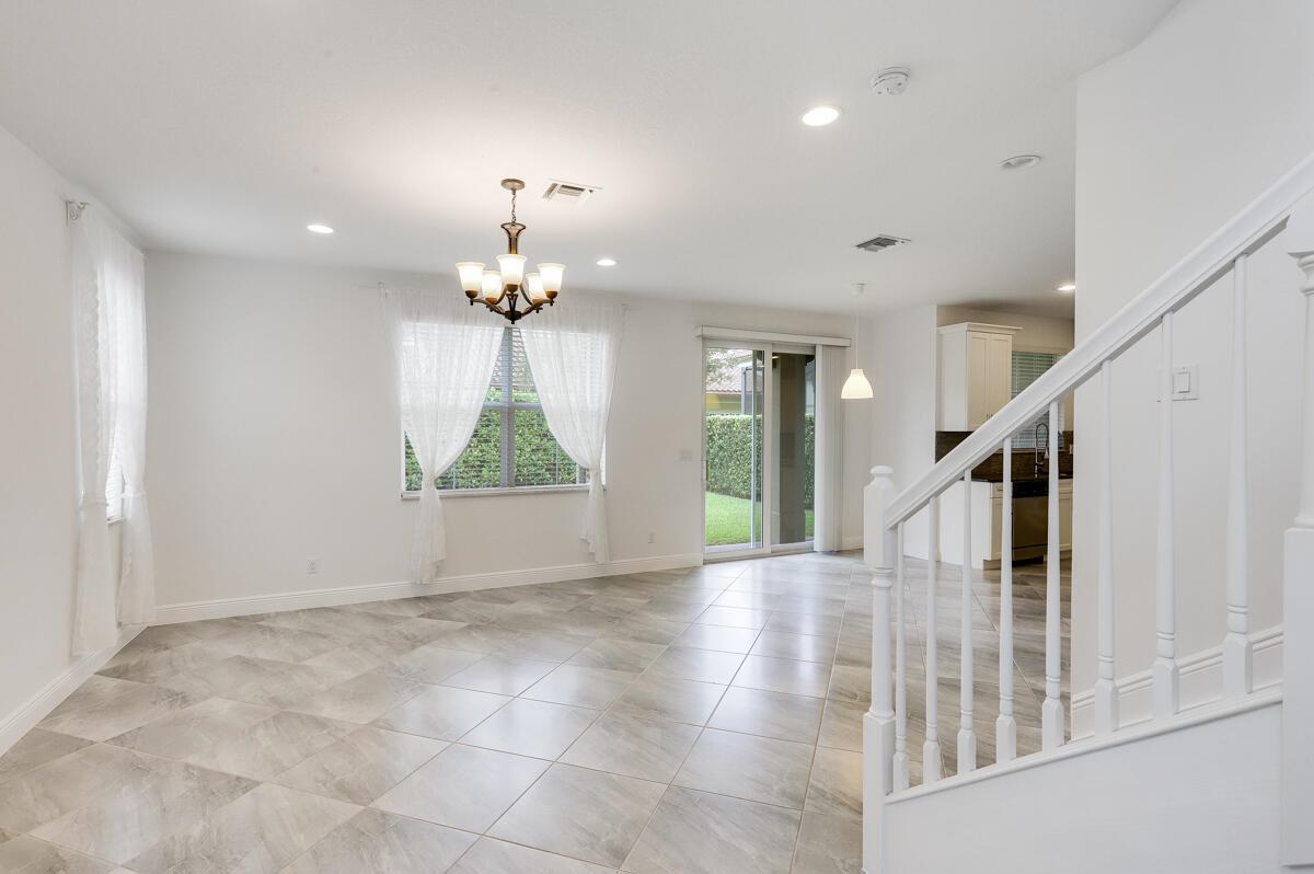 Photo 12 of 49 of 220 Diamante Way townhome