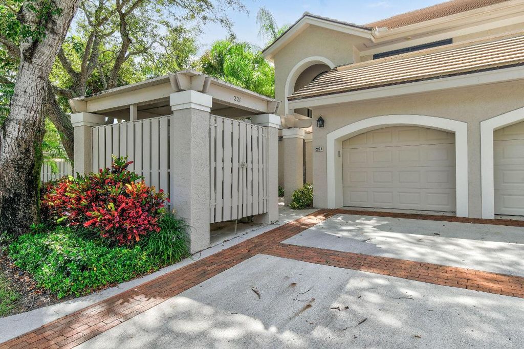 Photo of 3911 Back Bay Drive #221, Jupiter, FL 33477 (MLS # R11018831)