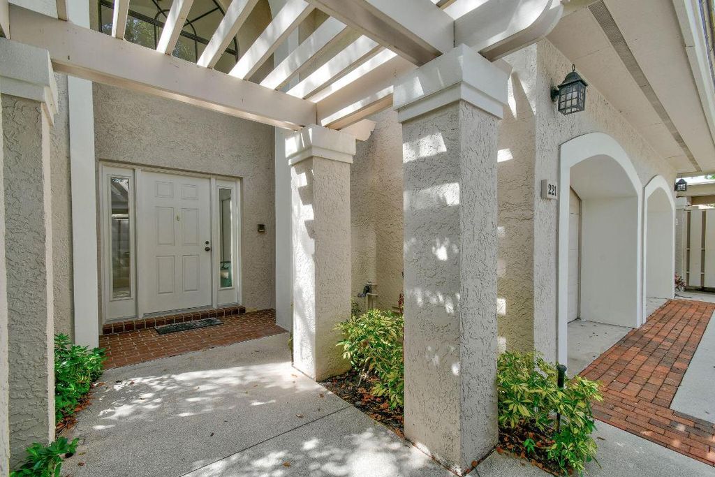 Photo of 3911 Back Bay Drive #221, Jupiter, FL 33477 (MLS # R11018831)