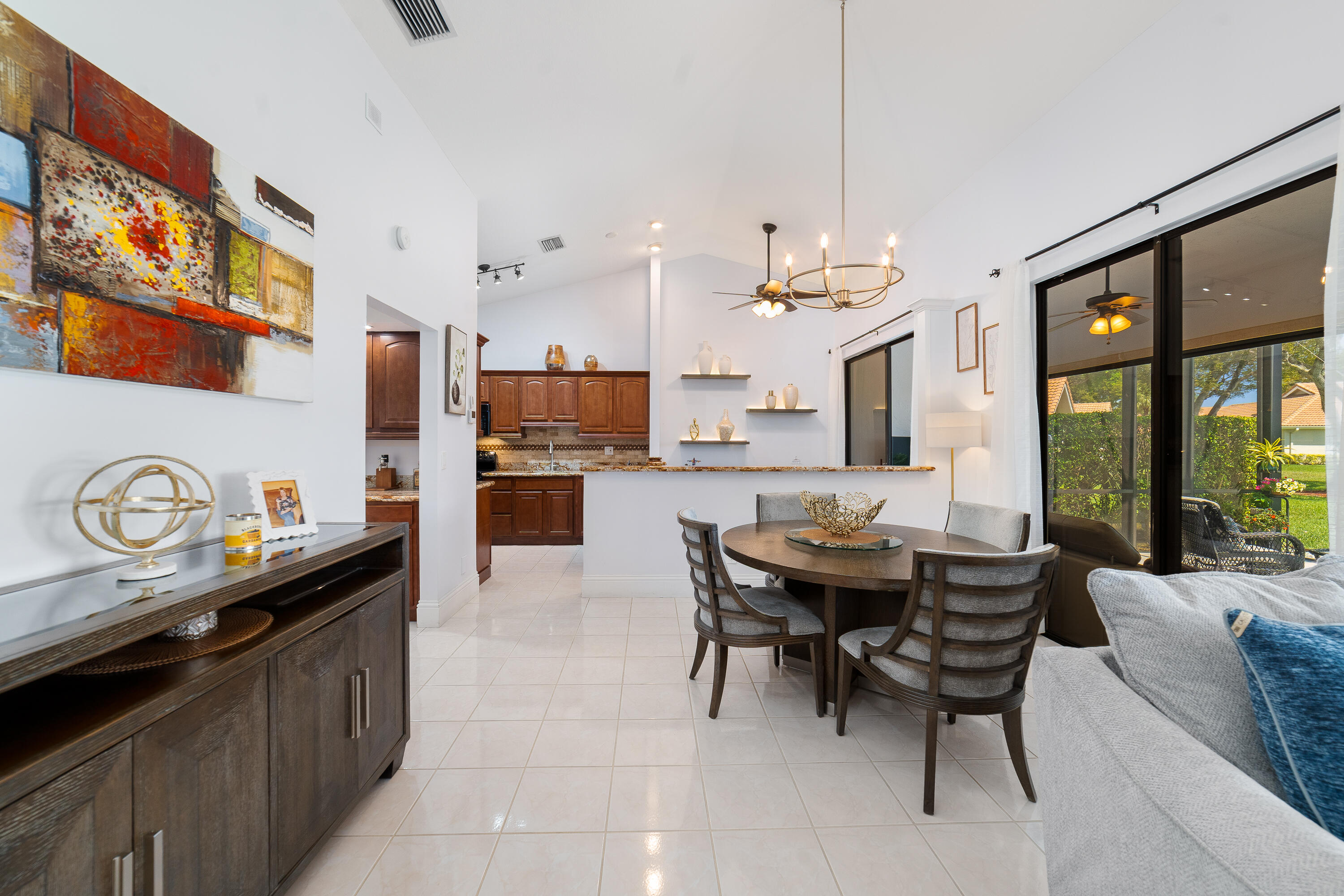 ABERDEEN 12 - Residential