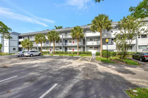 8380 Sands Point Blvd Unit J306, Tamarac, FL MLS: F10471799