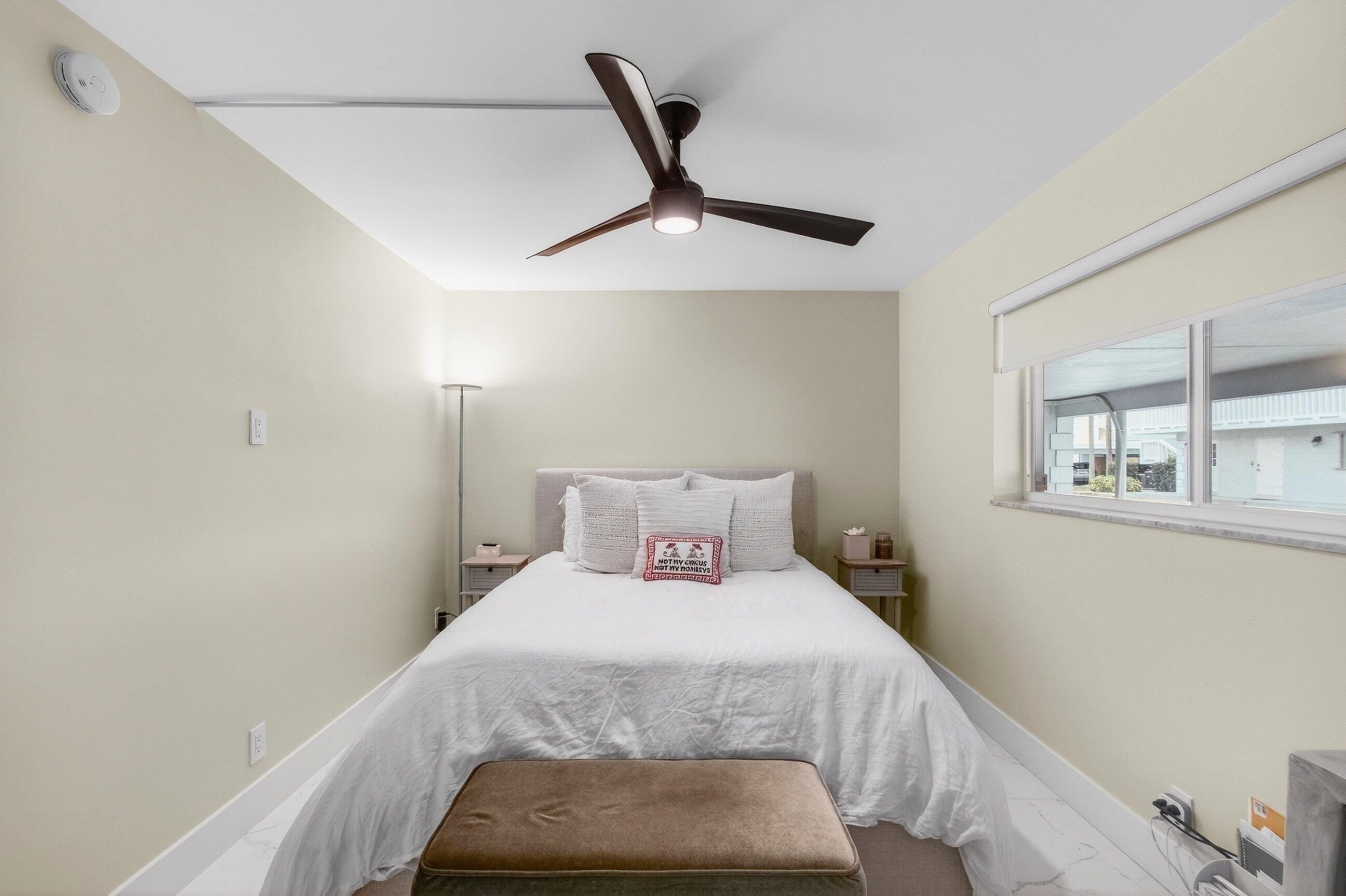 RIVER HOUSE GARDENS CONDO - Residential Lease