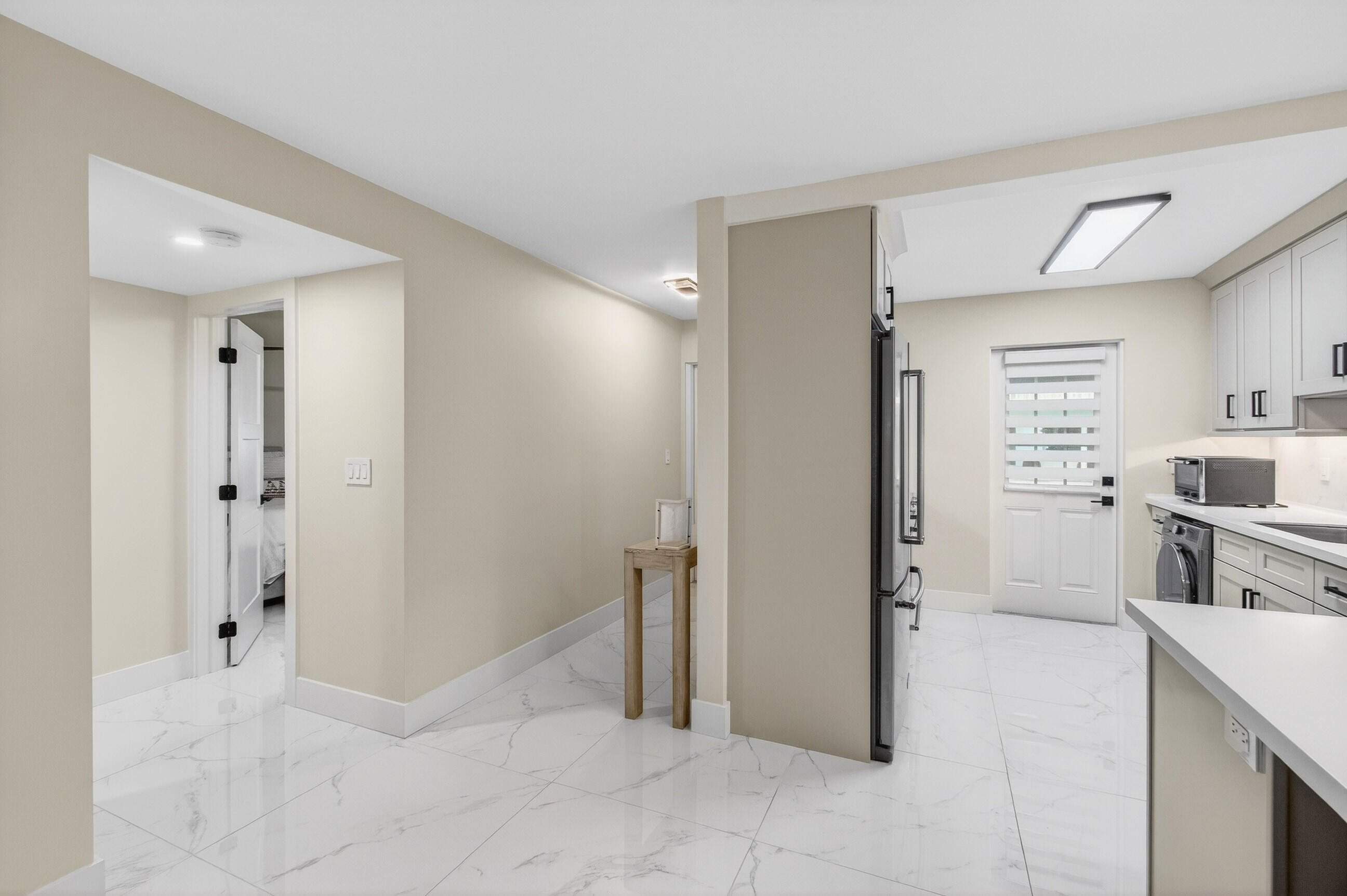 RIVER HOUSE GARDENS CONDO - Residential Lease