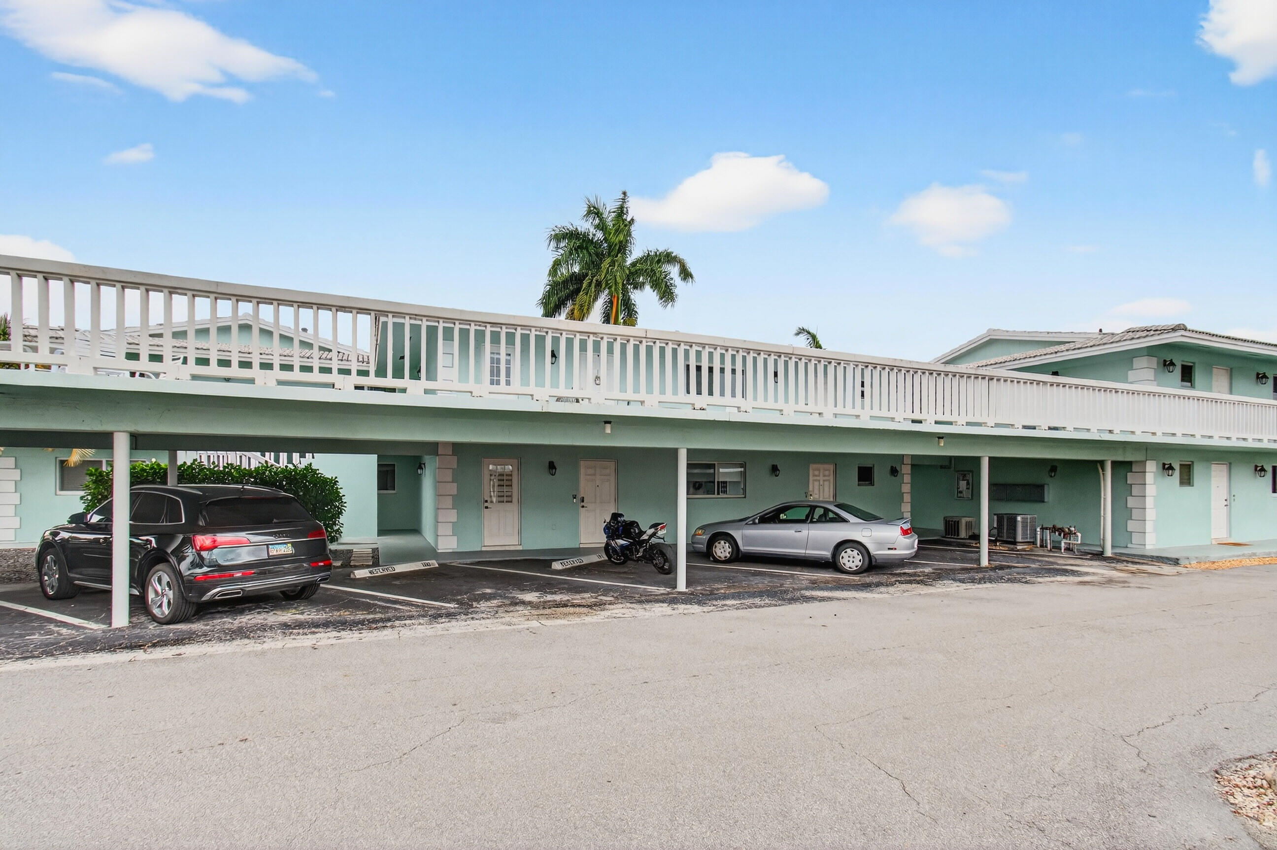 RIVER HOUSE GARDENS CONDO - Residential Lease