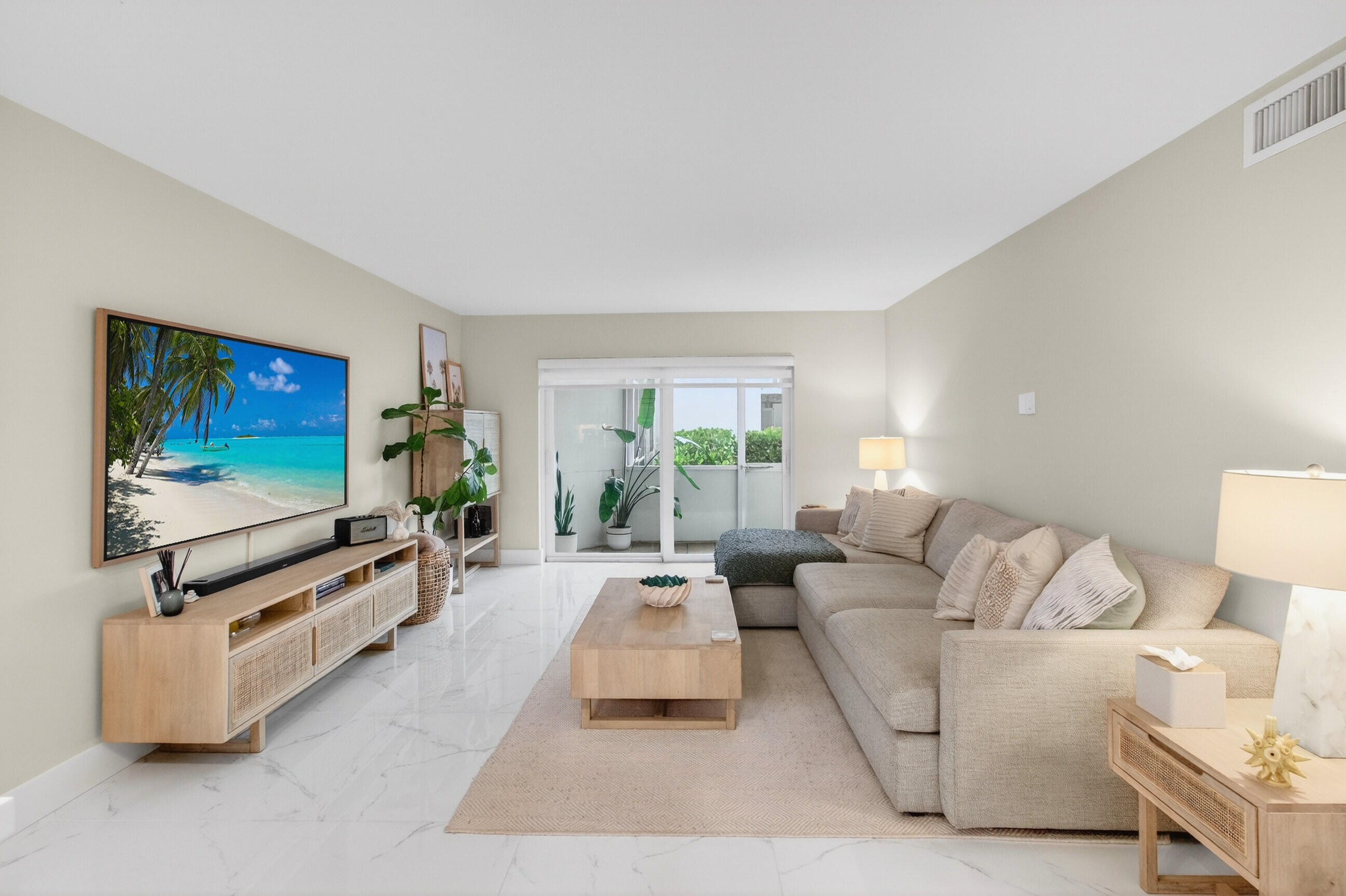 RIVER HOUSE GARDENS CONDO - Residential Lease