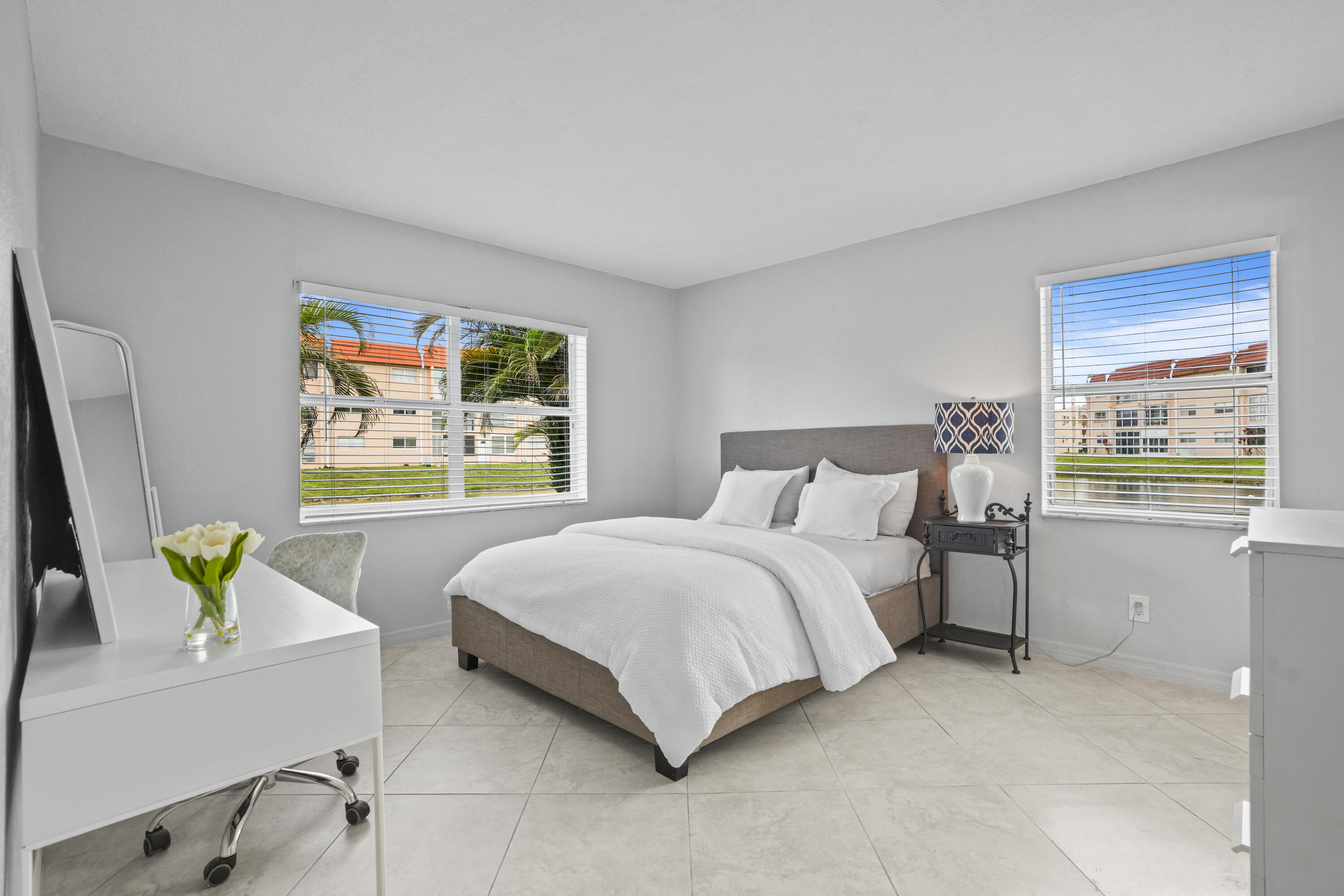 SUNRISE LAKES 85 CONDO - Residential