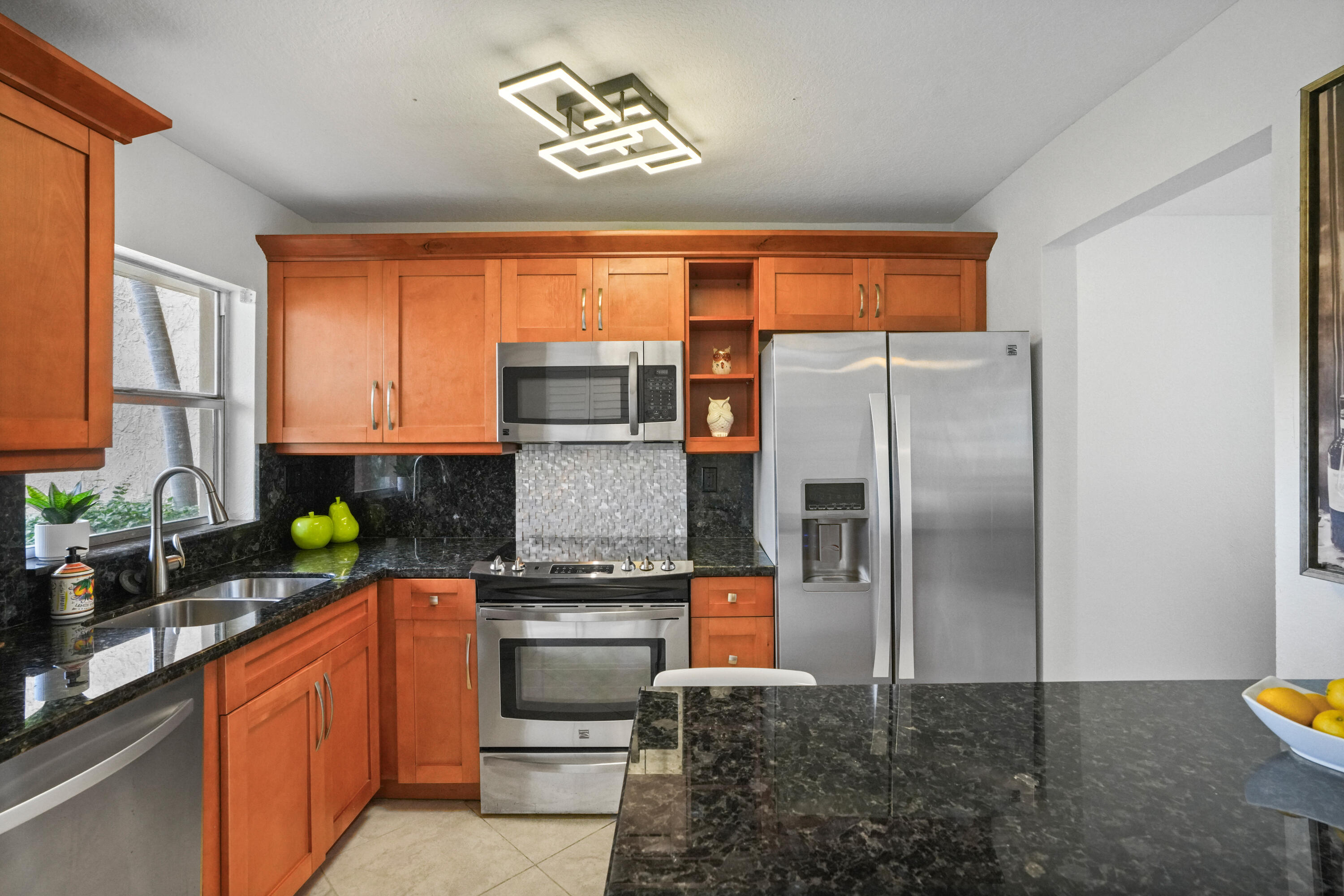 SUNRISE LAKES 85 CONDO - Residential