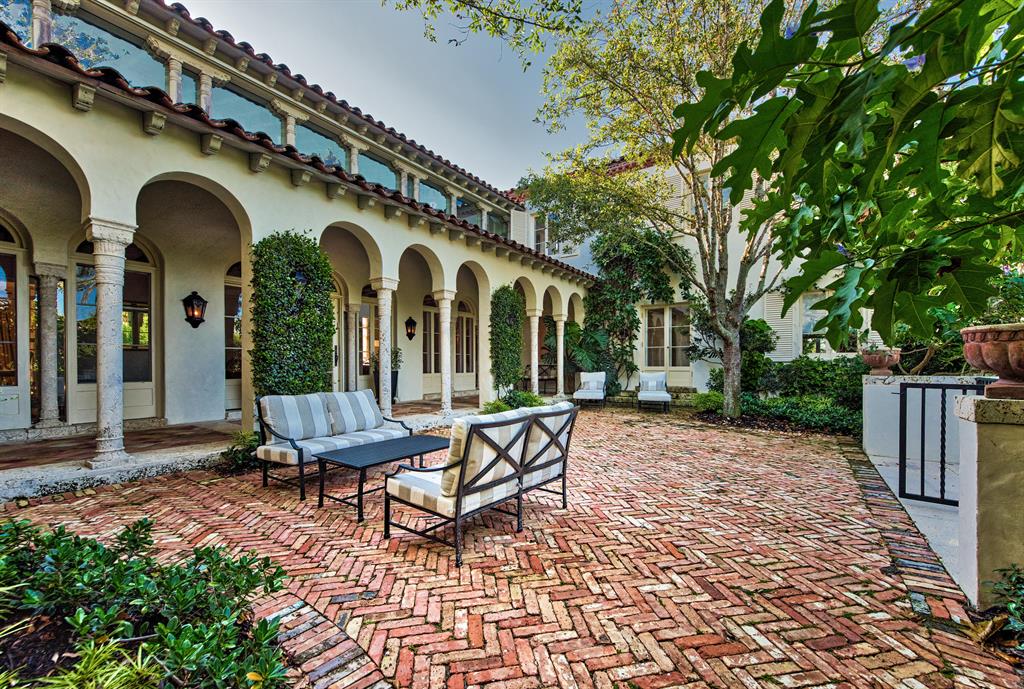 Tropical Isle - Residential