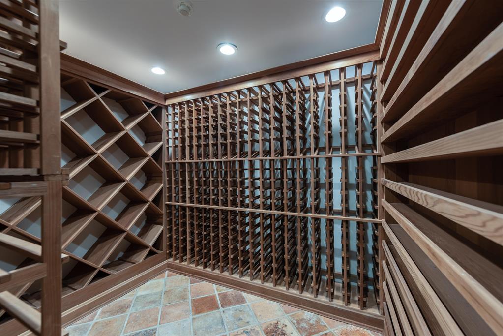 Tropical Isle - Residential