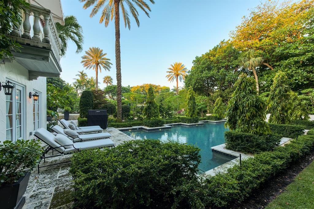 Tropical Isle - Residential