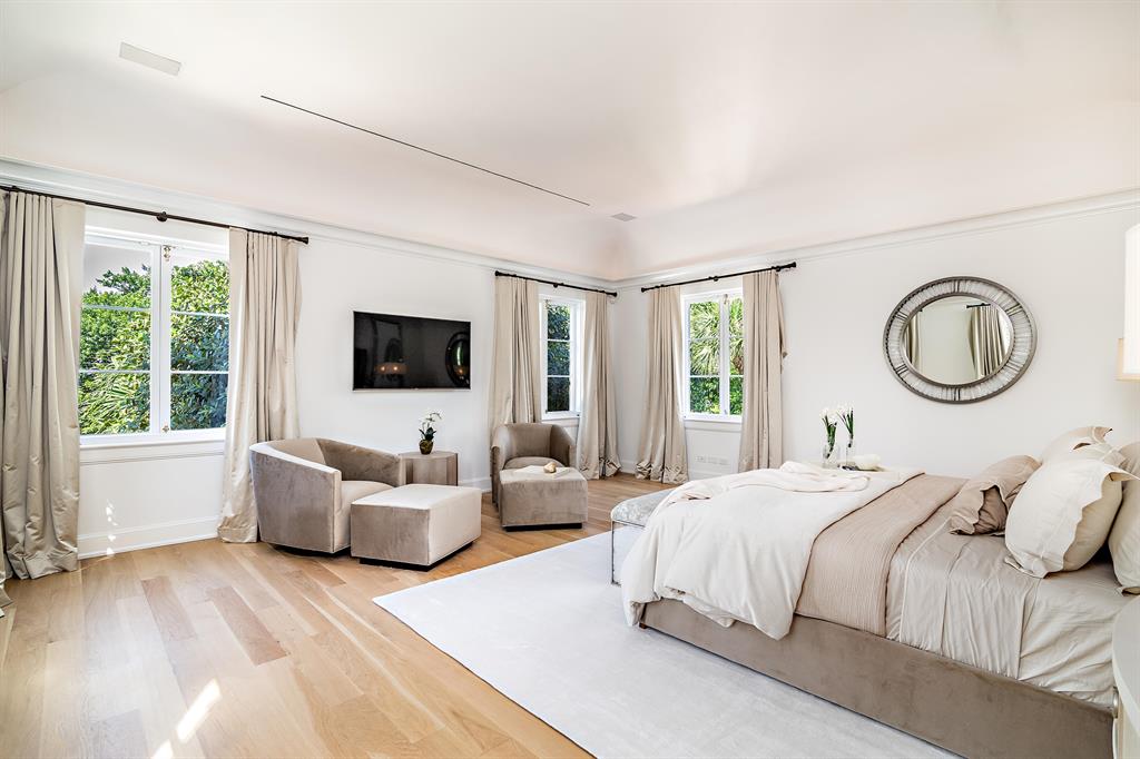 Tropical Isle - Residential