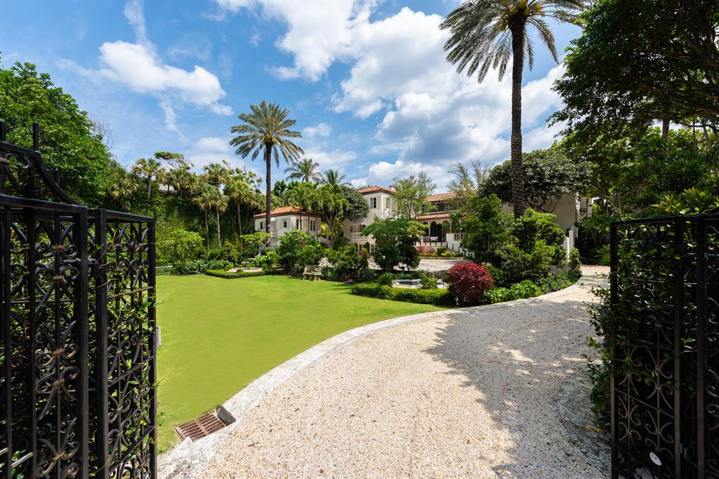 Tropical Isle - Residential