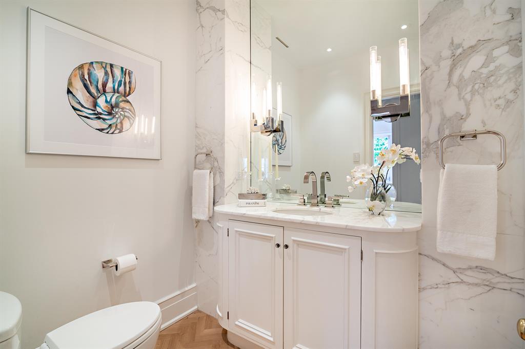 Tropical Isle - Residential