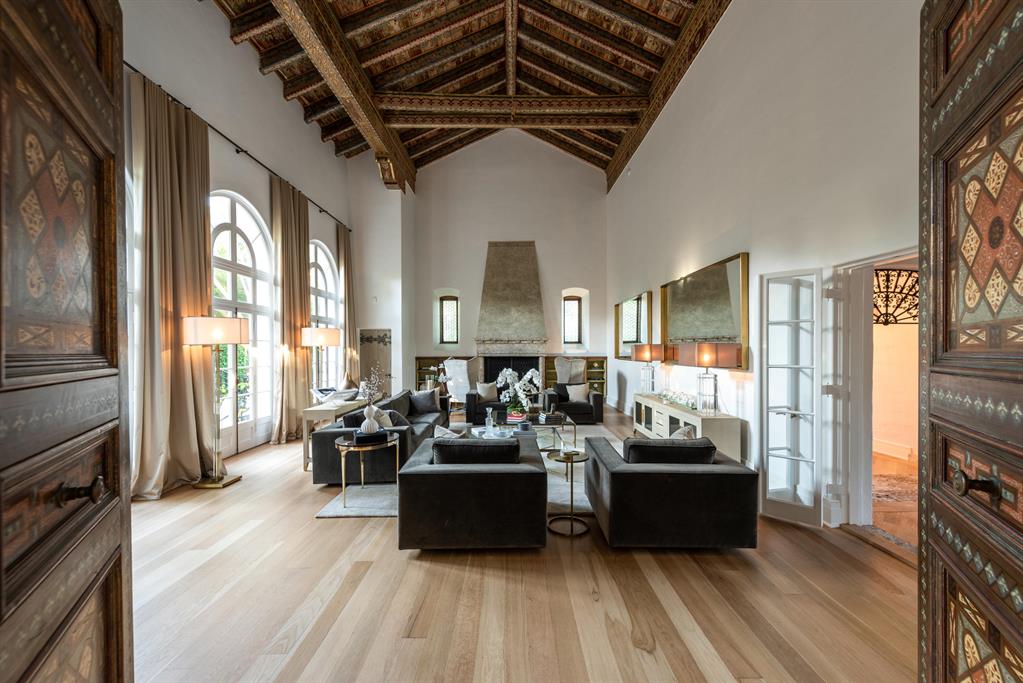 Tropical Isle - Residential