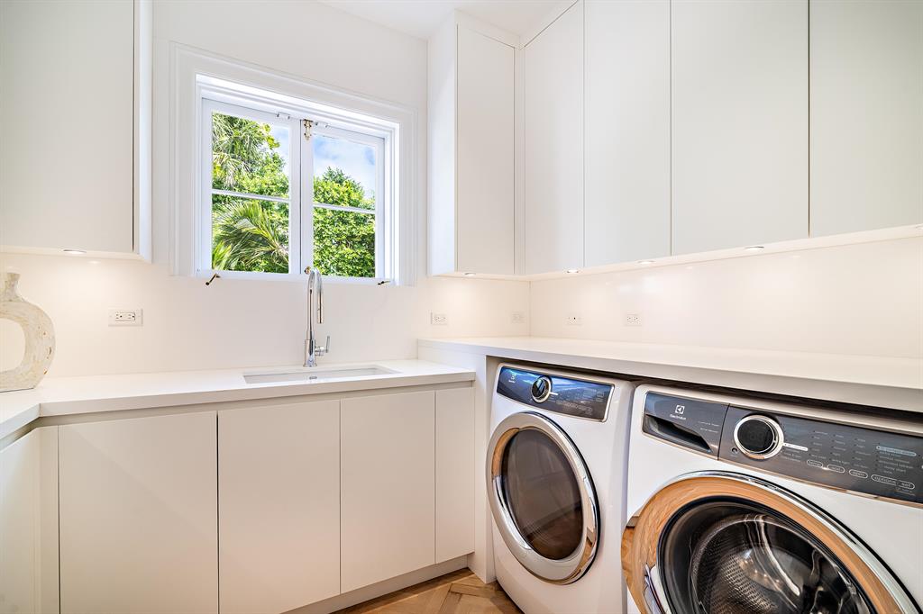 Tropical Isle - Residential