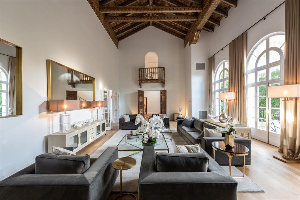 Tropical Isle - Residential