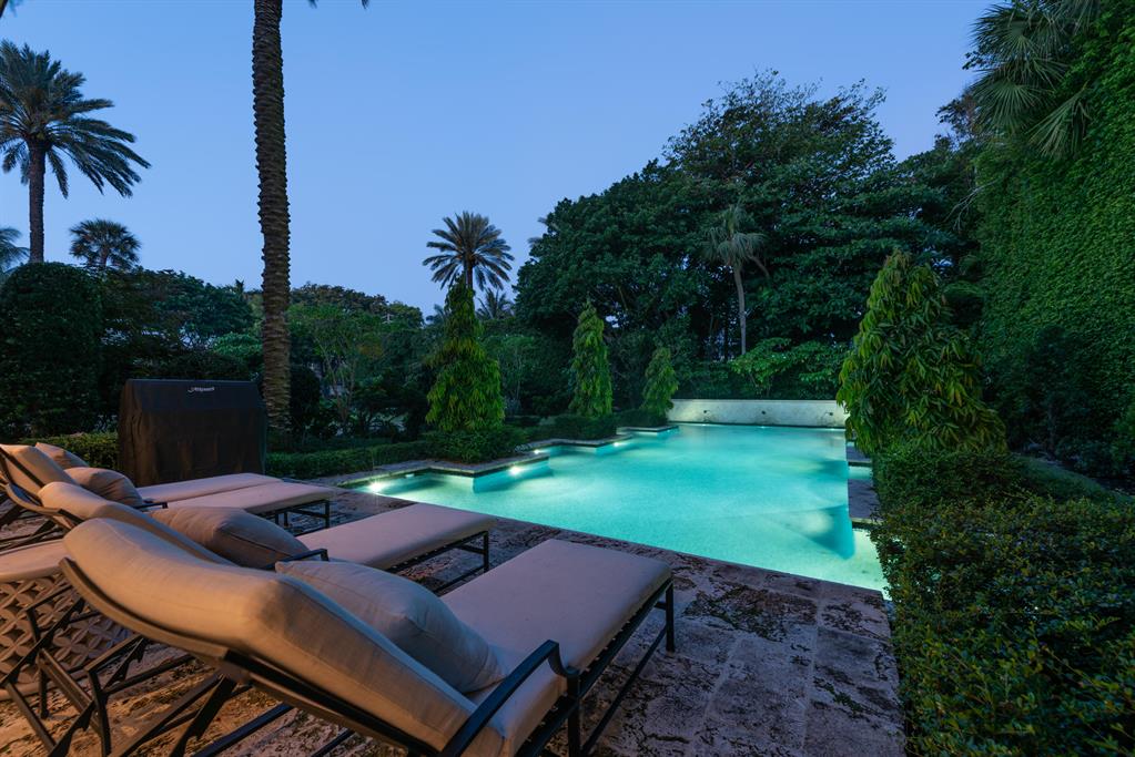 Tropical Isle - Residential