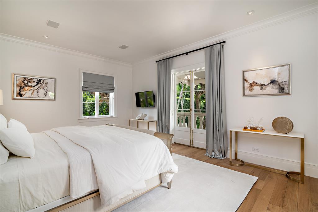 Tropical Isle - Residential