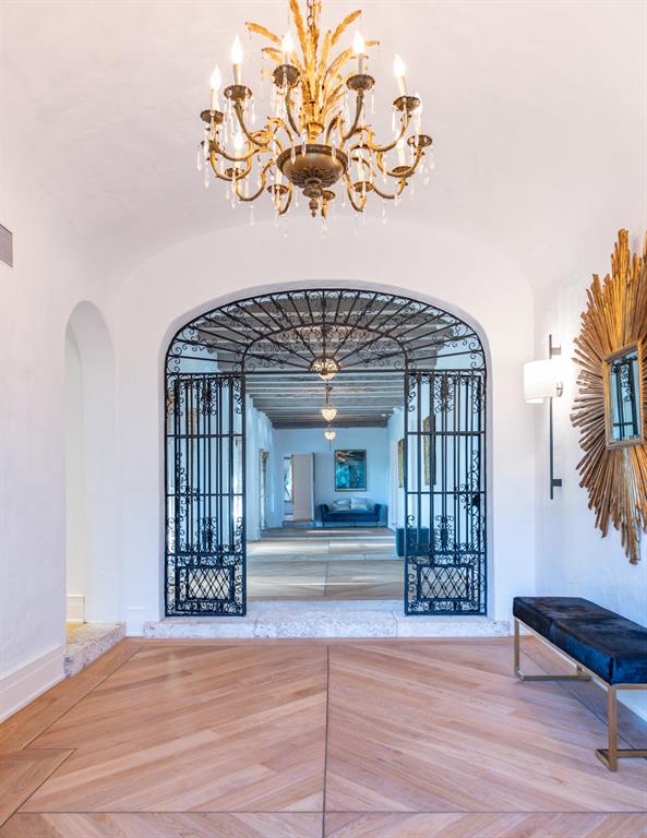 Tropical Isle - Residential