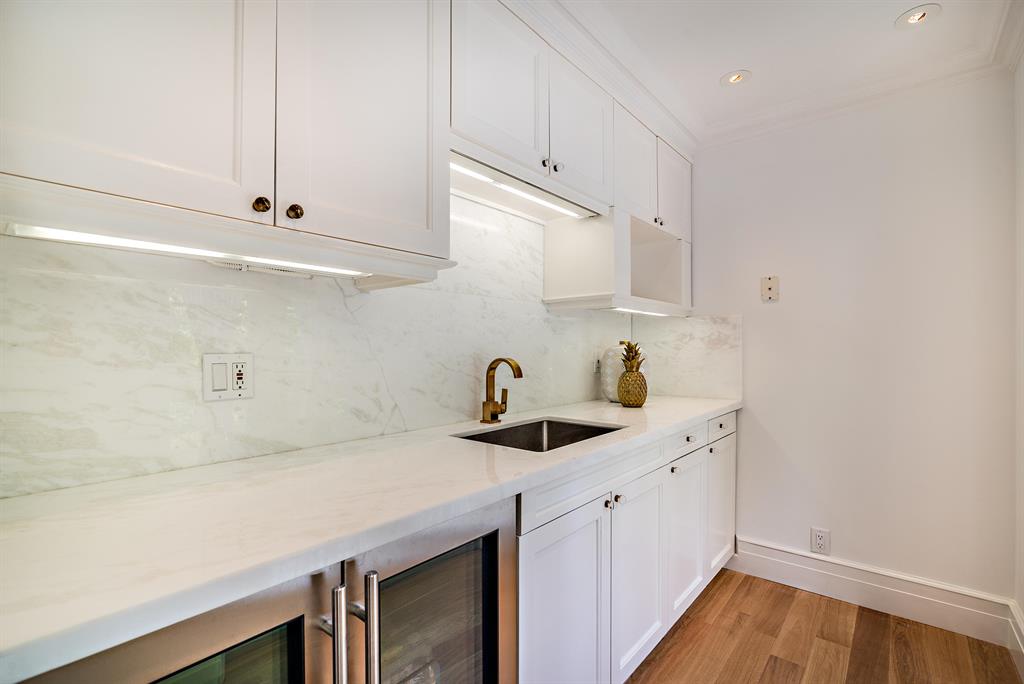 Tropical Isle - Residential