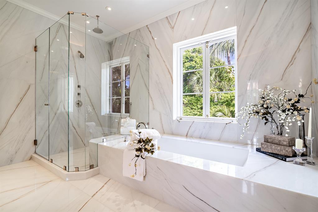 Tropical Isle - Residential