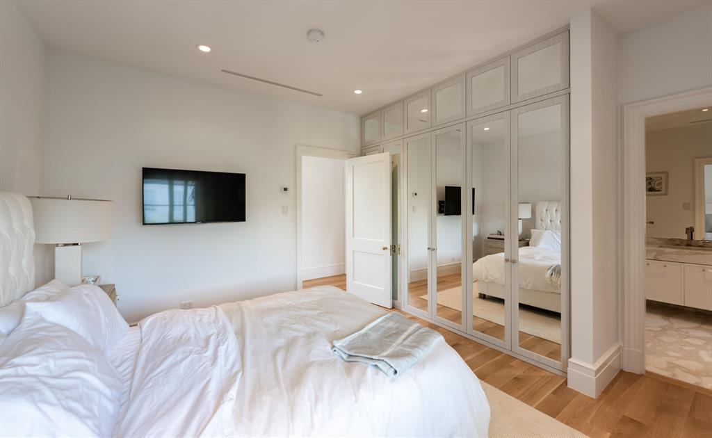 Tropical Isle - Residential