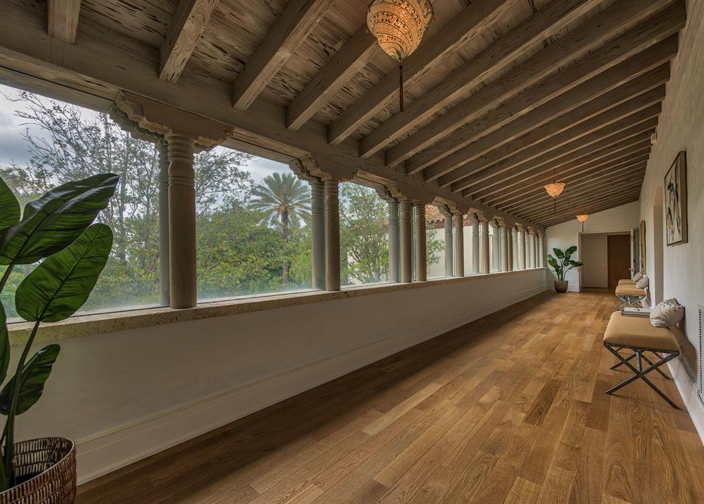 Tropical Isle - Residential