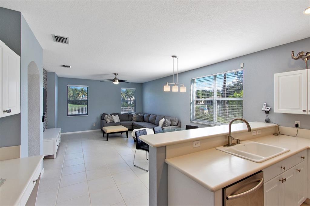 Regency Lakes At Coconut - Residential