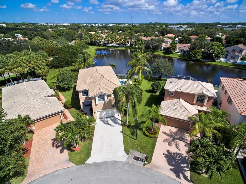 Regency Lakes At Coconut - Residential