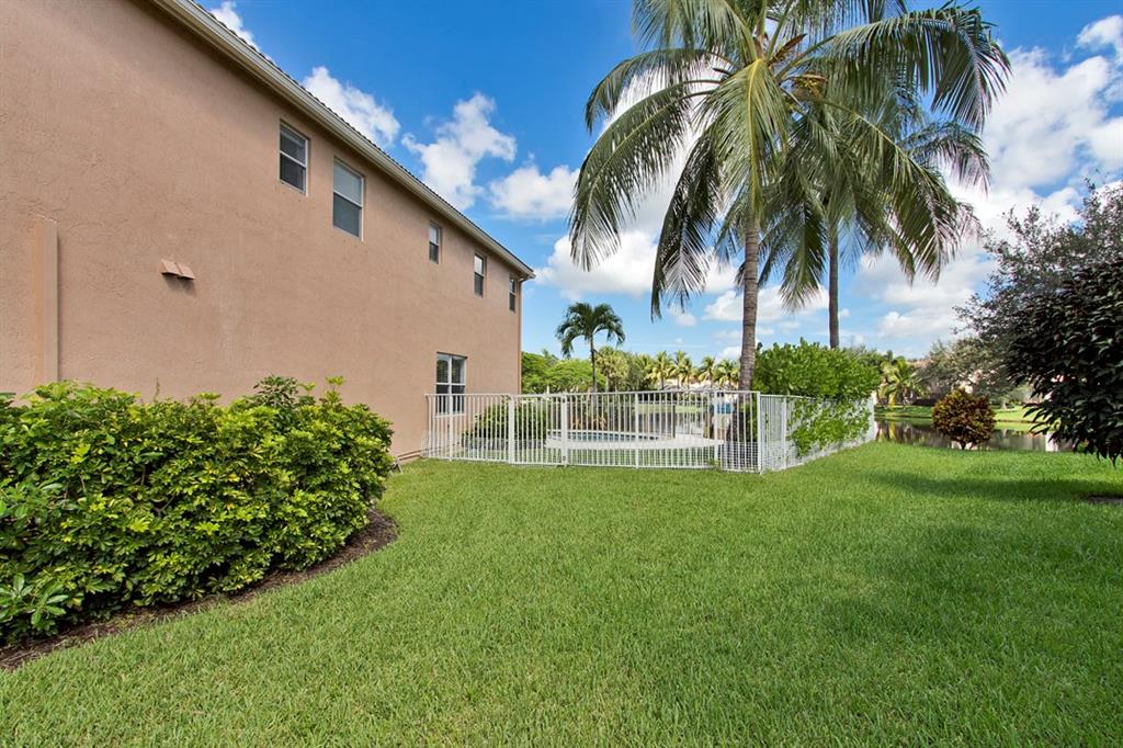 Regency Lakes At Coconut - Residential